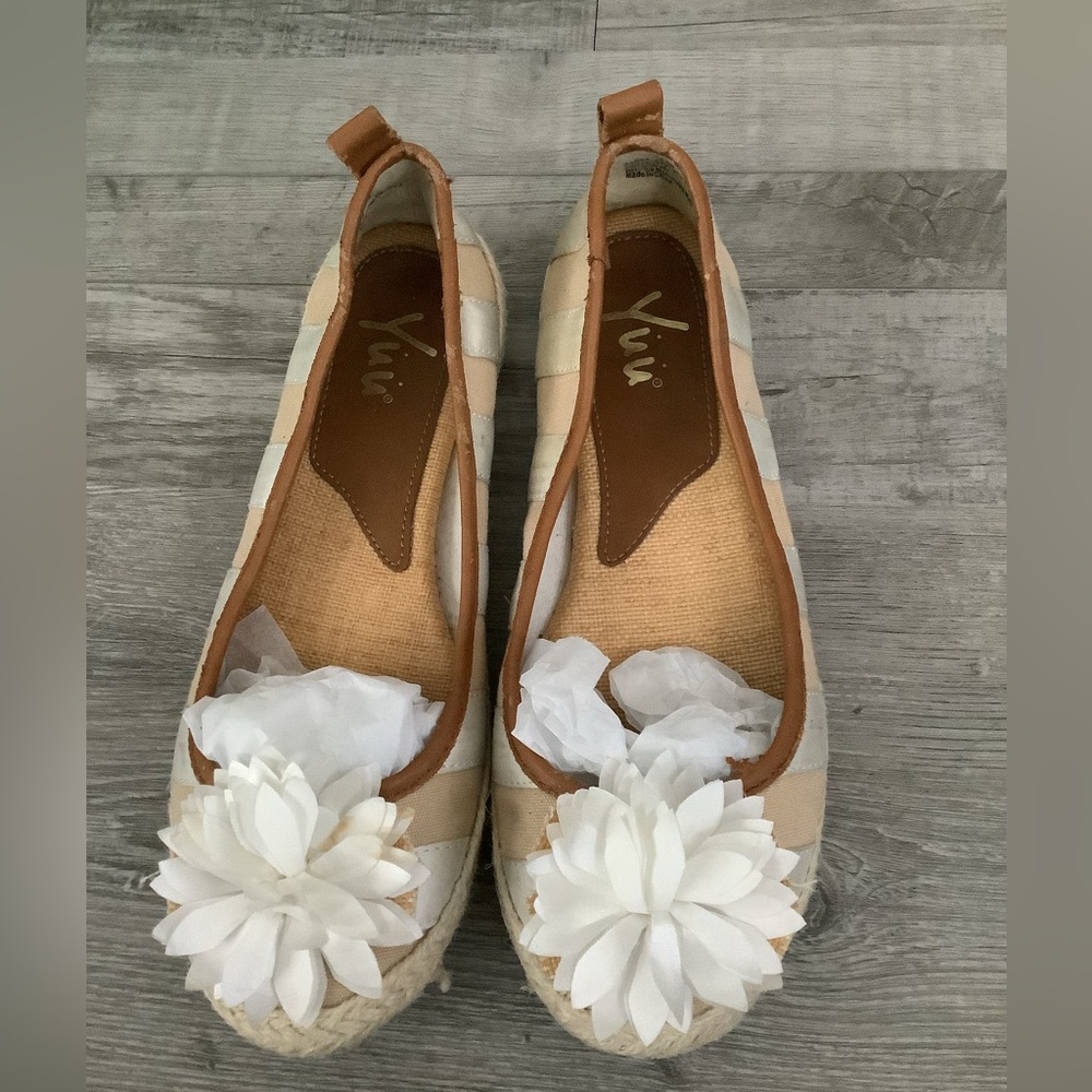 Beige And White Espadrille-Style Flats